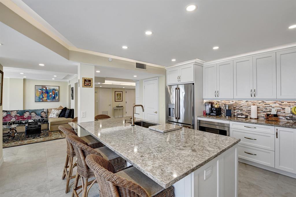 CLARENDON CONDO - Residential