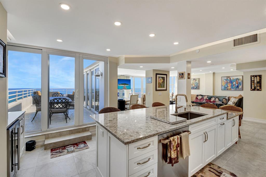 CLARENDON CONDO - Residential