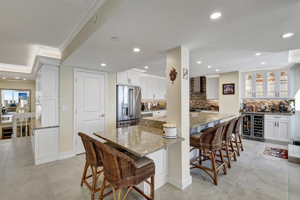 CLARENDON CONDO - Residential