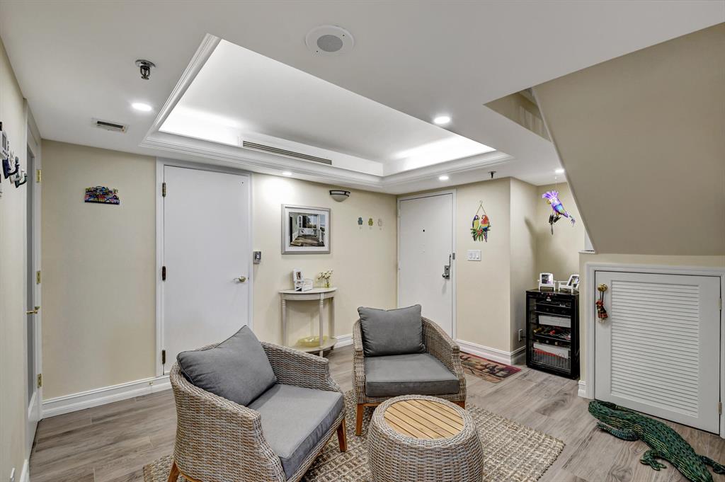 CLARENDON CONDO - Residential