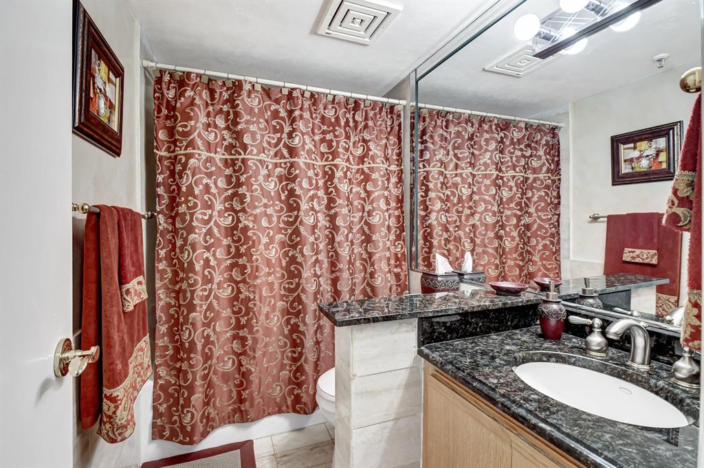 CLARENDON CONDO - Residential