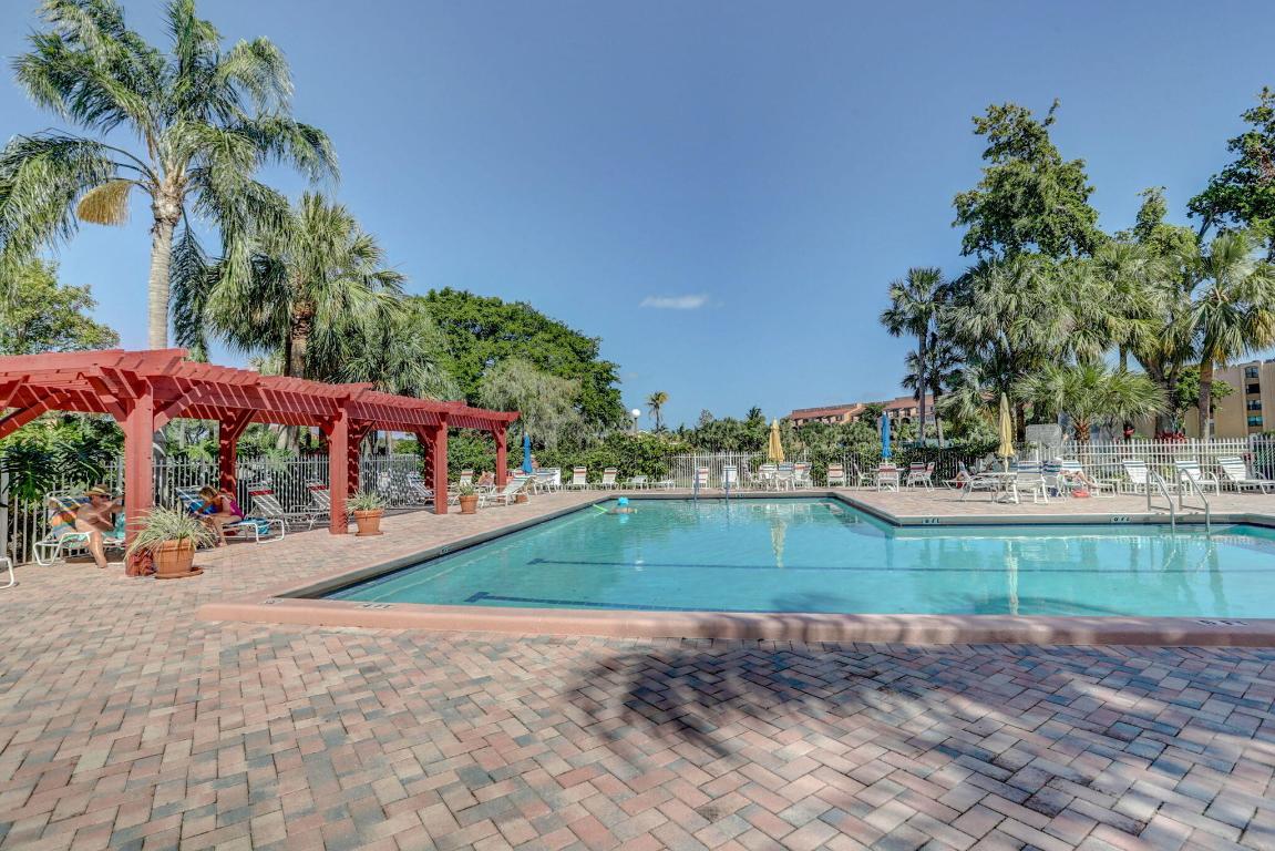 LAVERS DELRAY RACQUET CLUB CONDO - Residential Lease