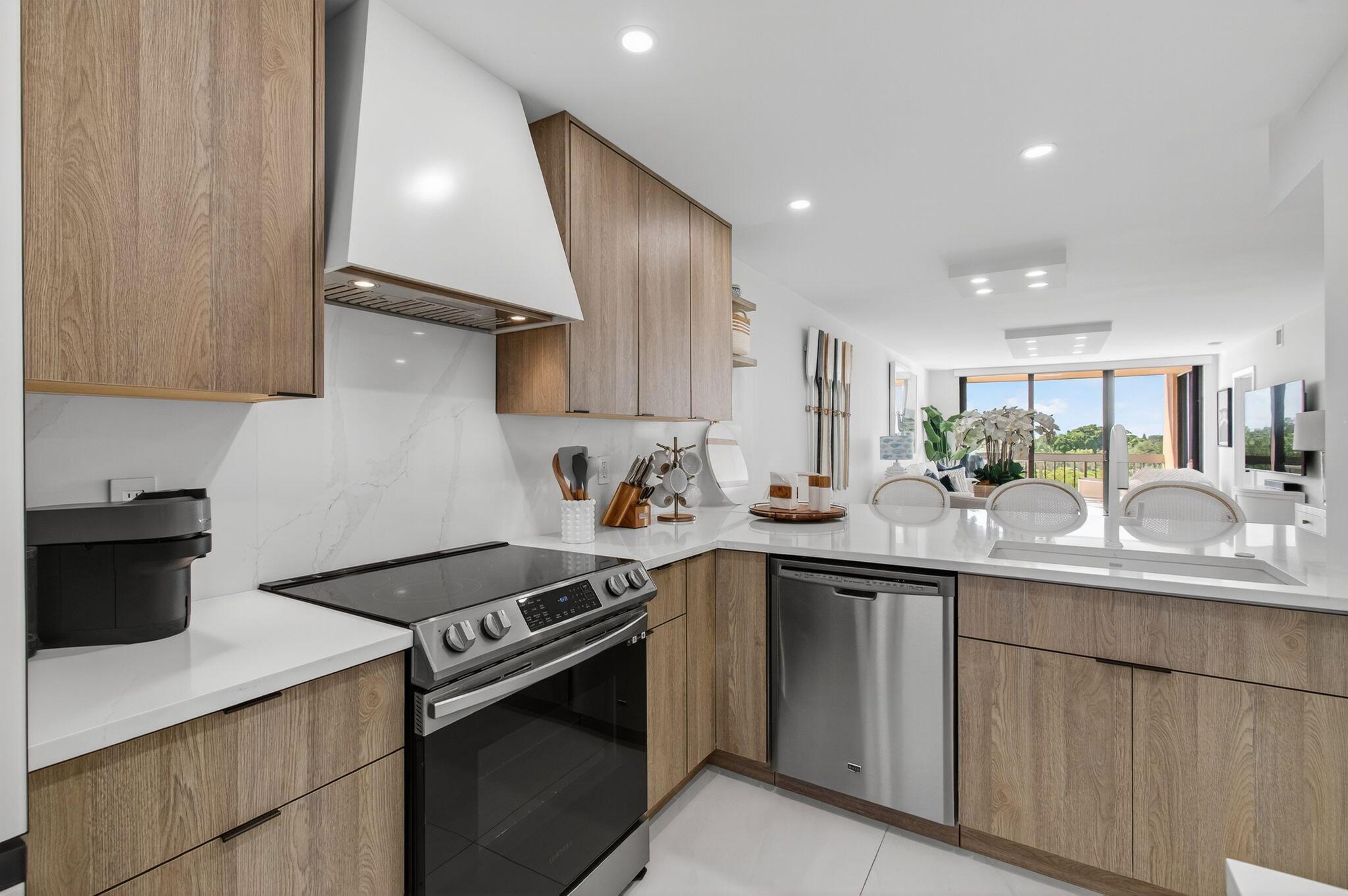 LAVERS DELRAY RACQUET CLU - Residential Lease