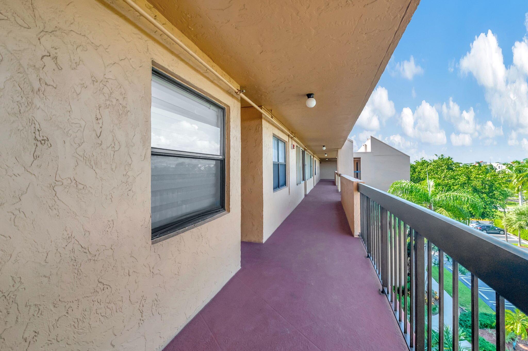 LAVERS DELRAY RACQUET CLU - Residential Lease