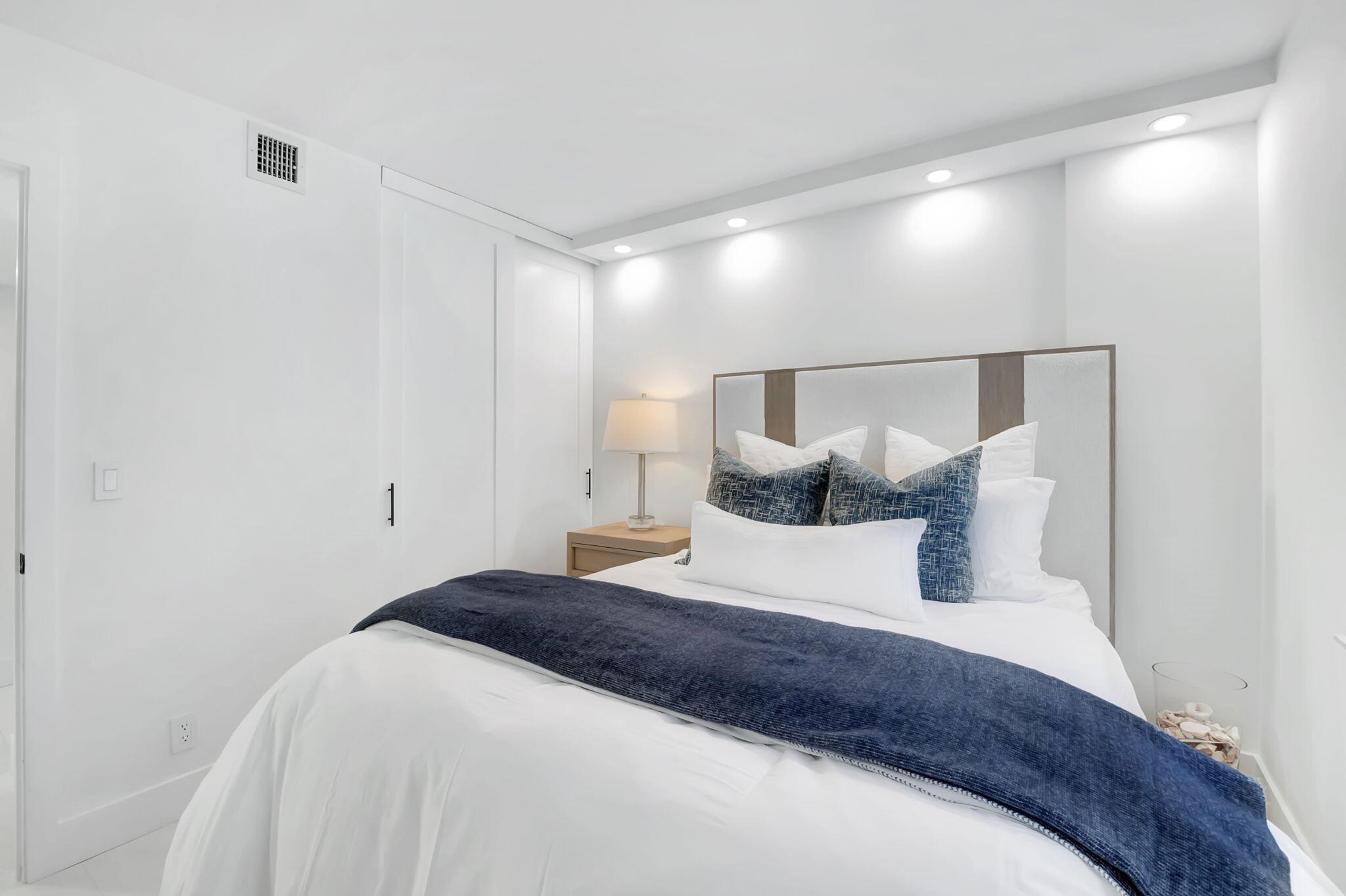 LAVERS DELRAY RACQUET CLU - Residential Lease