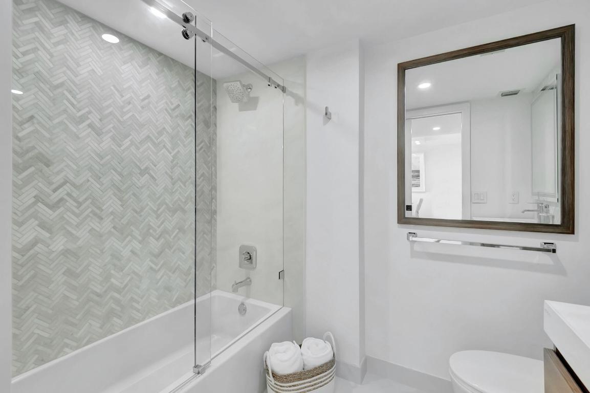 LAVERS DELRAY RACQUET CLUB CONDO - Residential Lease
