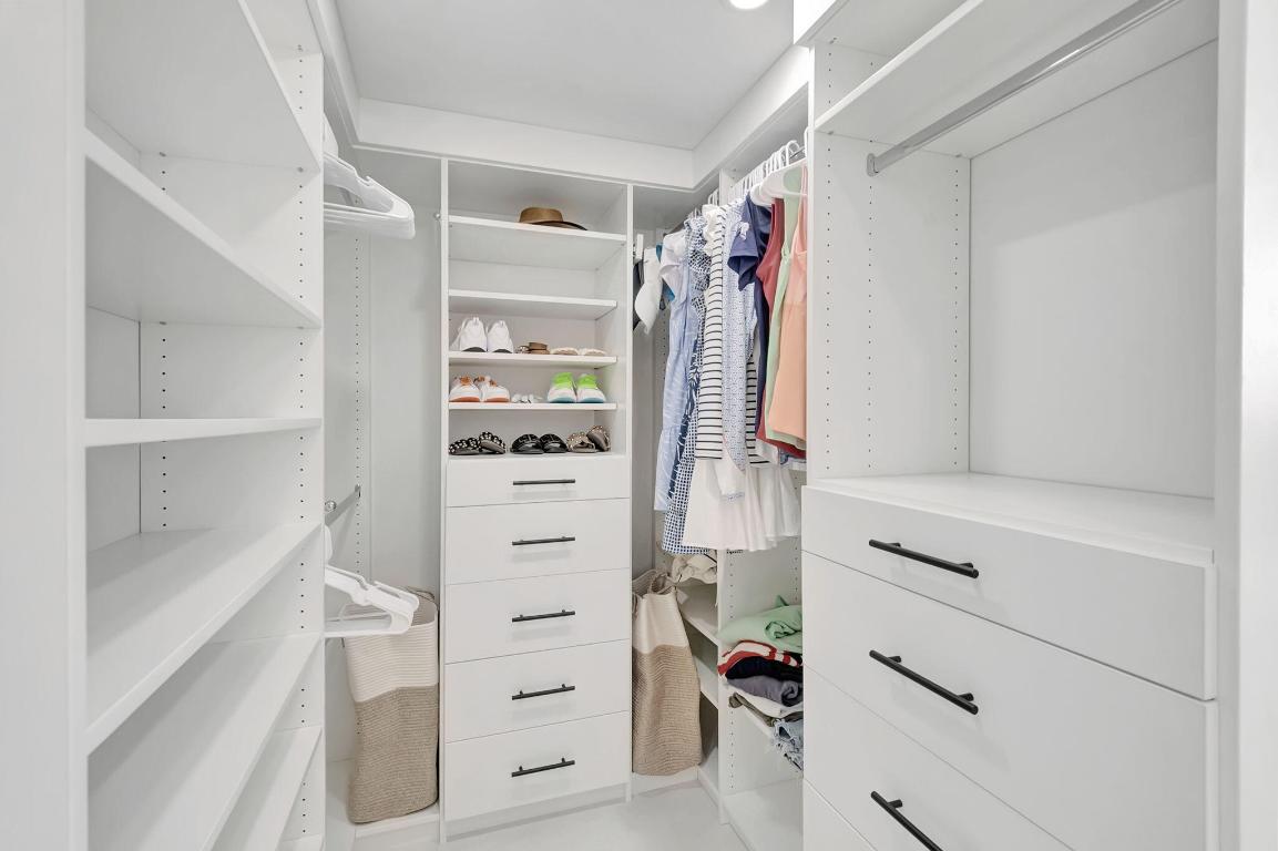 LAVERS DELRAY RACQUET CLUB CONDO - Residential Lease