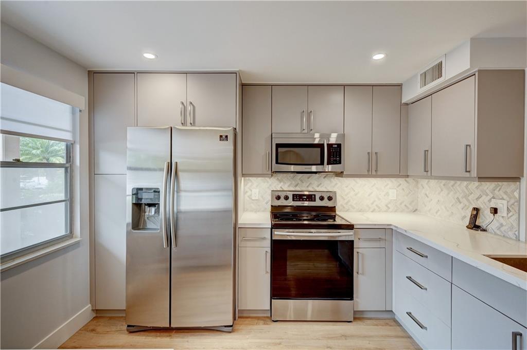 WYNMOOR VILLAGE - Residential