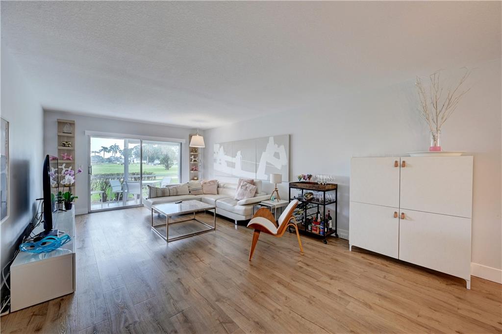 WYNMOOR VILLAGE - Residential
