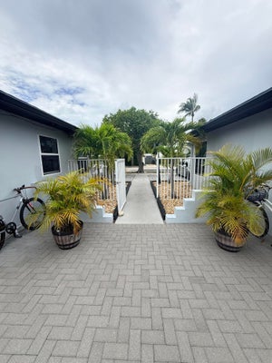 220 WALTON BLVD APT 2, WEST PALM BEACH, FL 33405 - Image fe20b1d2defa2c25e5977d05fffd682c/683935284