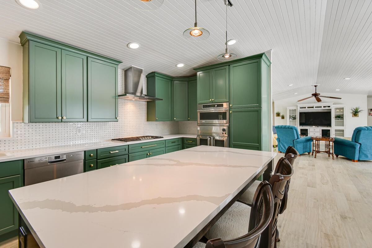 NORTH HOBE SOUND SHORES - Residential