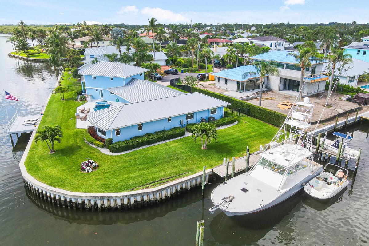 NORTH HOBE SOUND SHORES - Residential