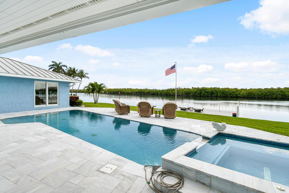 NORTH HOBE SOUND SHORES - Residential