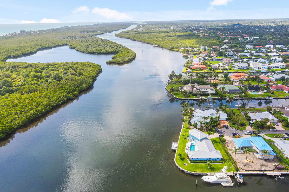 NORTH HOBE SOUND SHORES - Residential