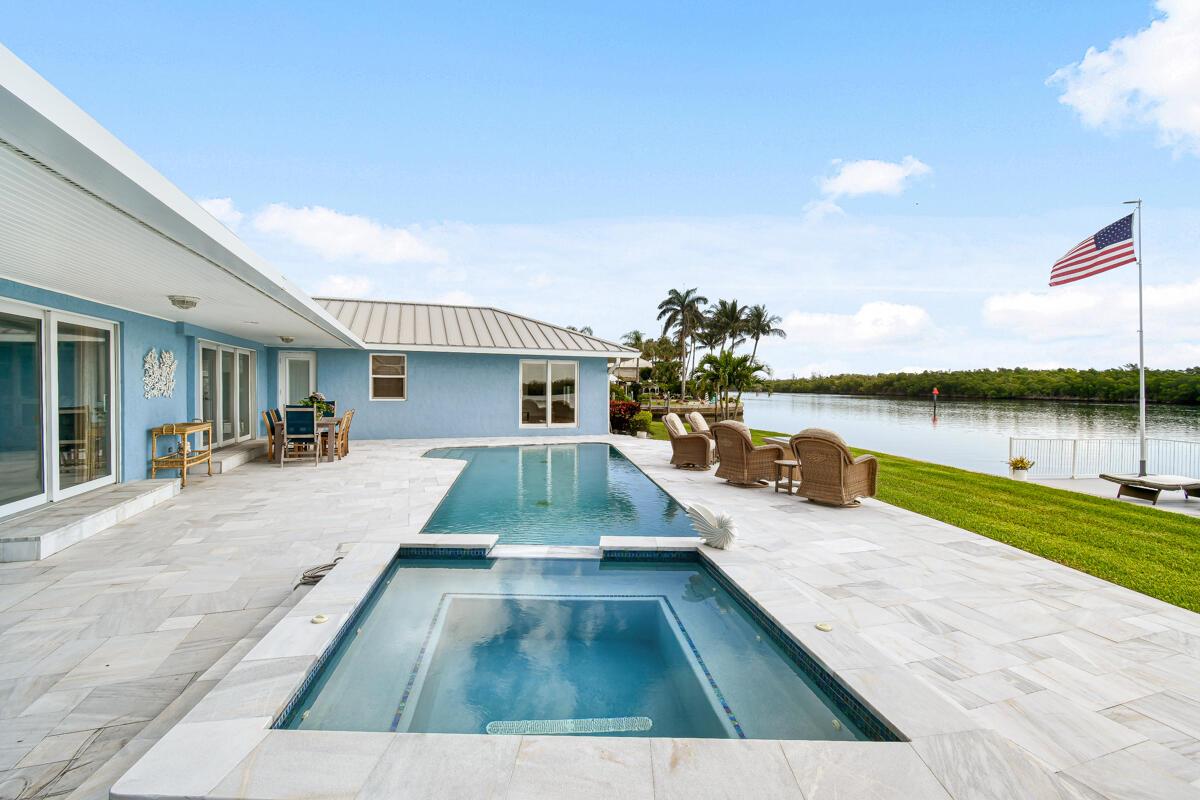 NORTH HOBE SOUND SHORES - Residential