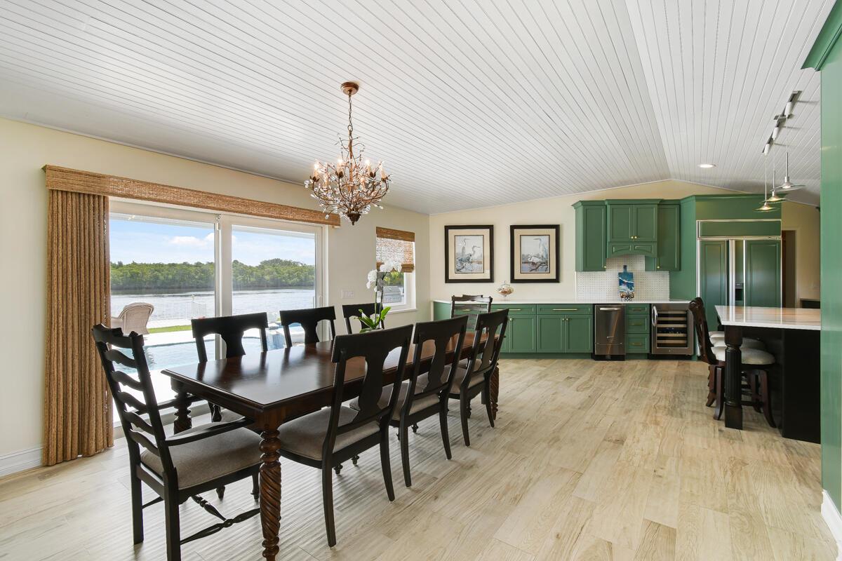 NORTH HOBE SOUND SHORES - Residential