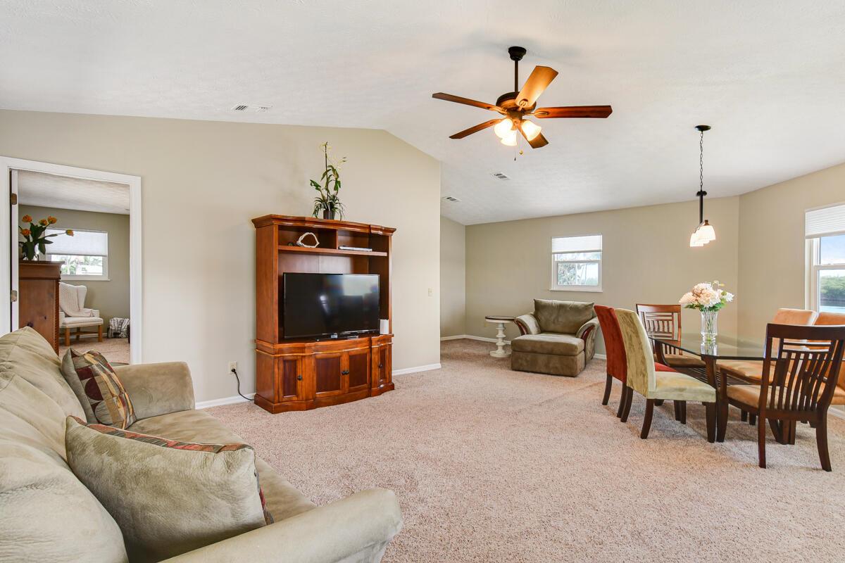 NORTH HOBE SOUND SHORES - Residential