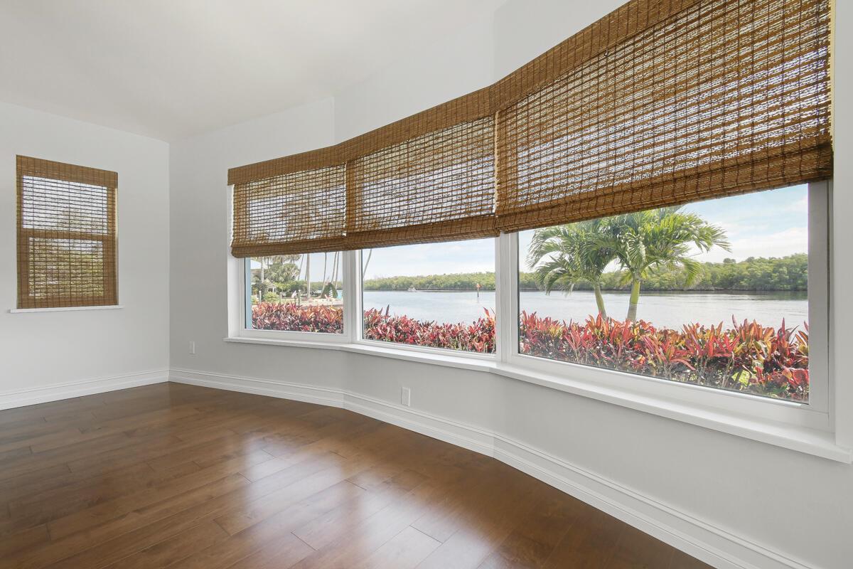 NORTH HOBE SOUND SHORES - Residential