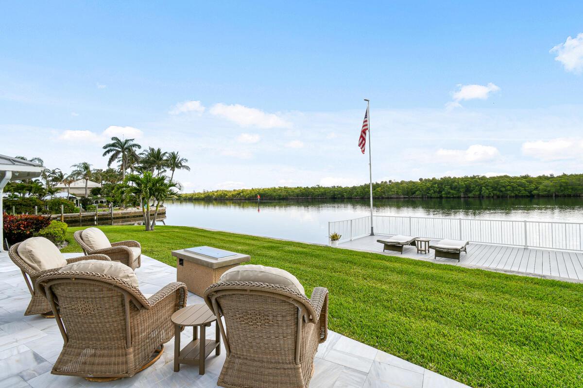 NORTH HOBE SOUND SHORES - Residential