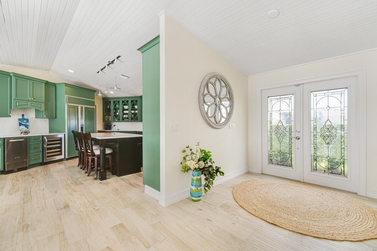 NORTH HOBE SOUND SHORES - Residential