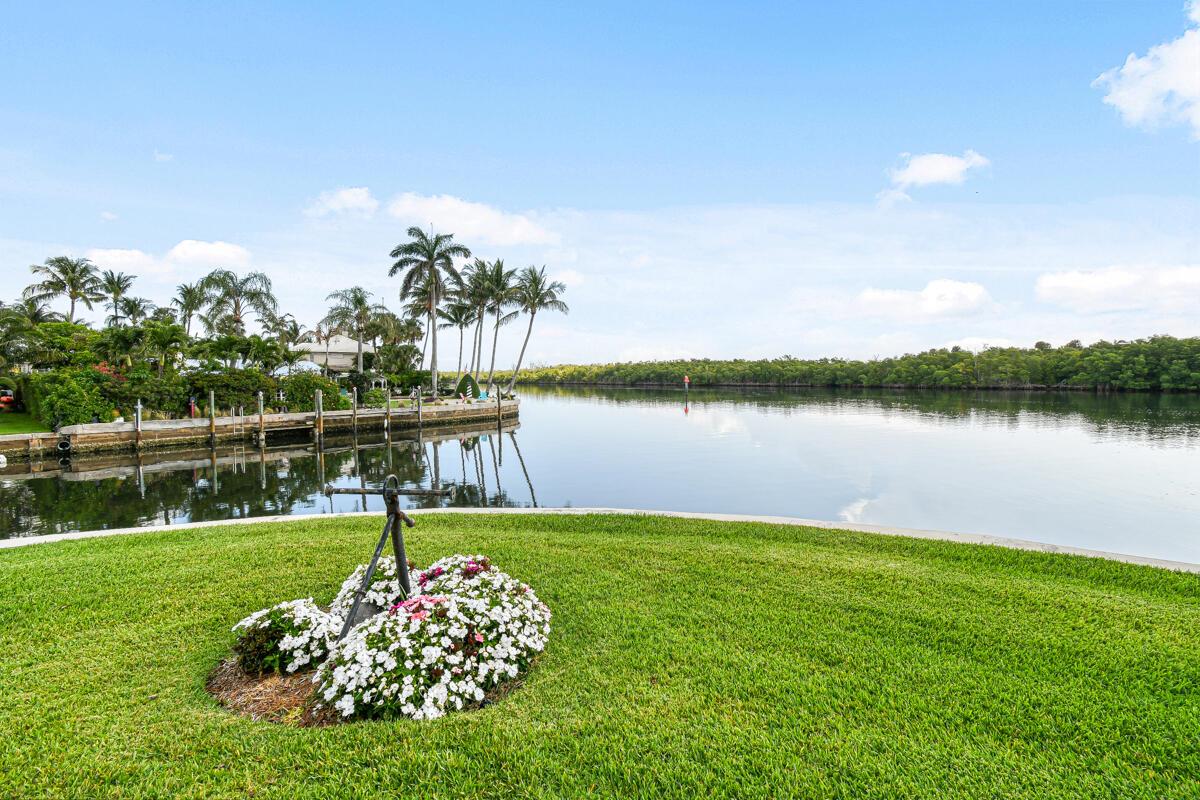 NORTH HOBE SOUND SHORES - Residential