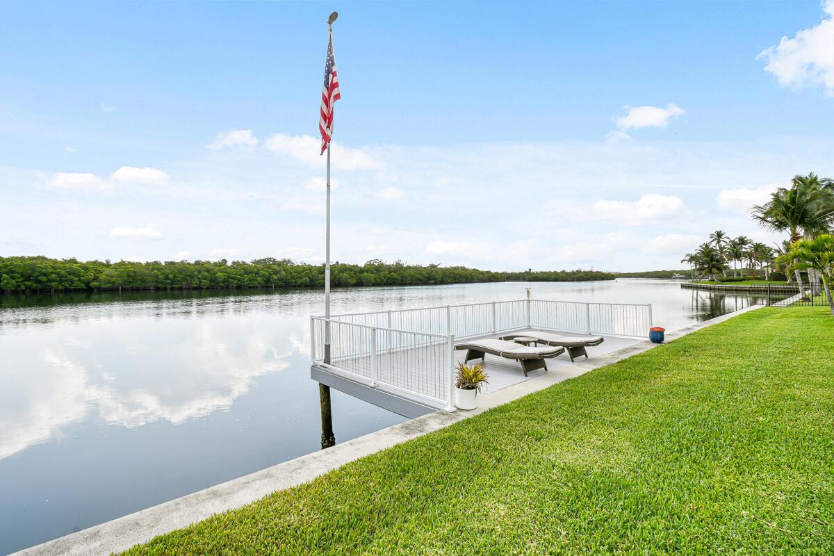 NORTH HOBE SOUND SHORES - Residential
