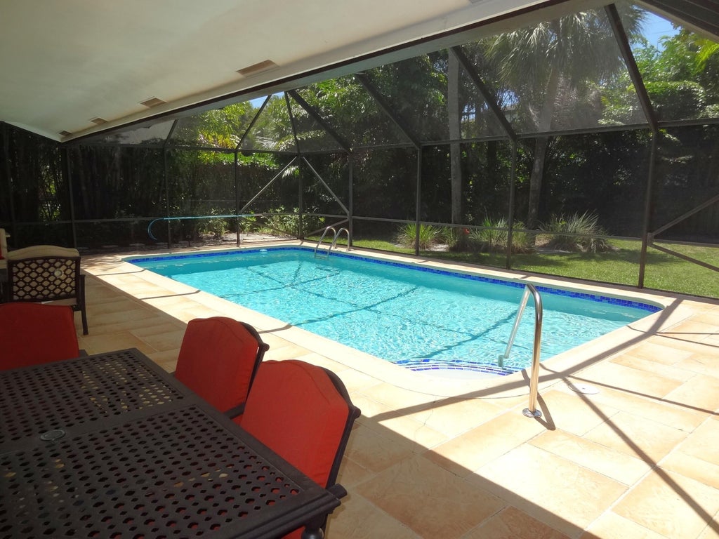 Photo of 1140 SW 15th Street, Boca Raton, FL 33486 (MLS # B26041895)