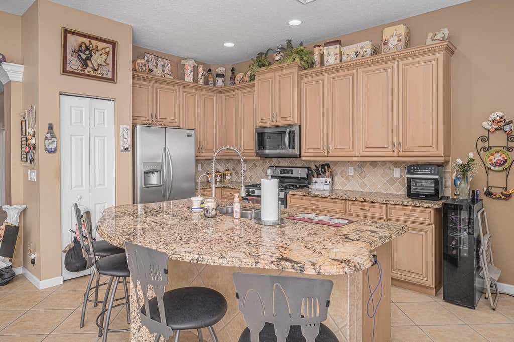 Photo of 345 NW Sunview Way, Port Saint Lucie, FL 34986 (MLS # R10949924)
