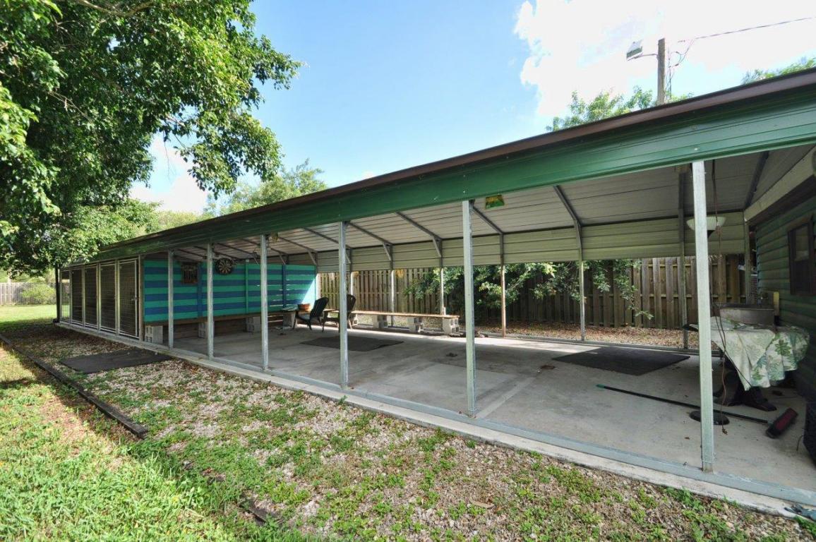 ROYAL PALM BEACH ACRES - Residential