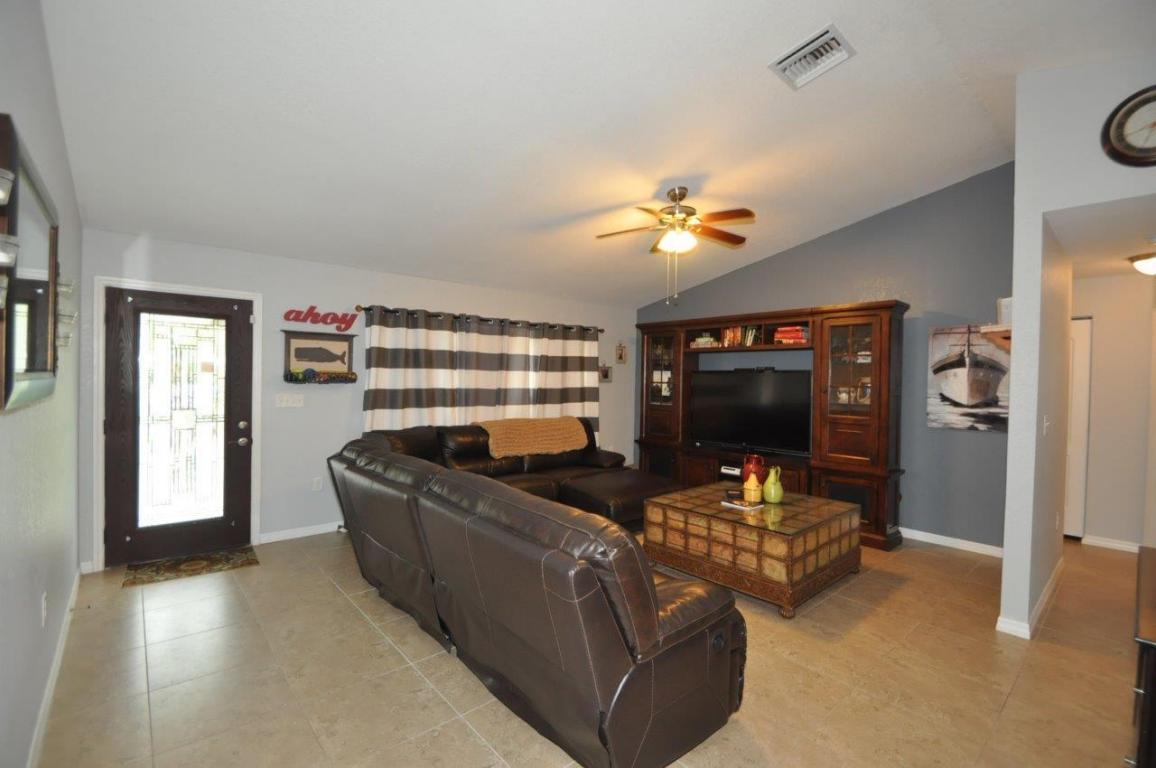 ROYAL PALM BEACH ACRES - Residential