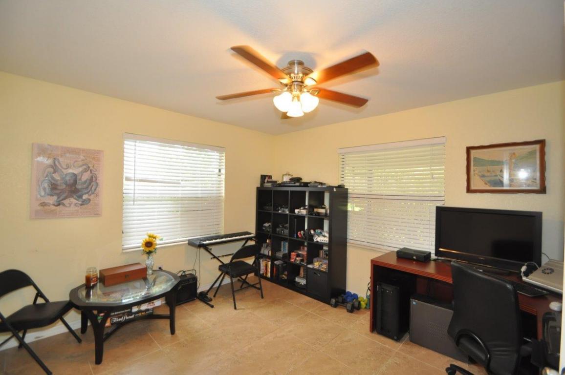 ROYAL PALM BEACH ACRES - Residential