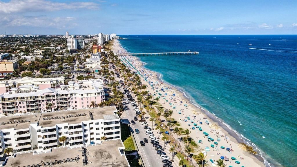 Photo of 330 SE 20 Avenue #421, Deerfield Beach, FL 33441 (MLS # F10524250)