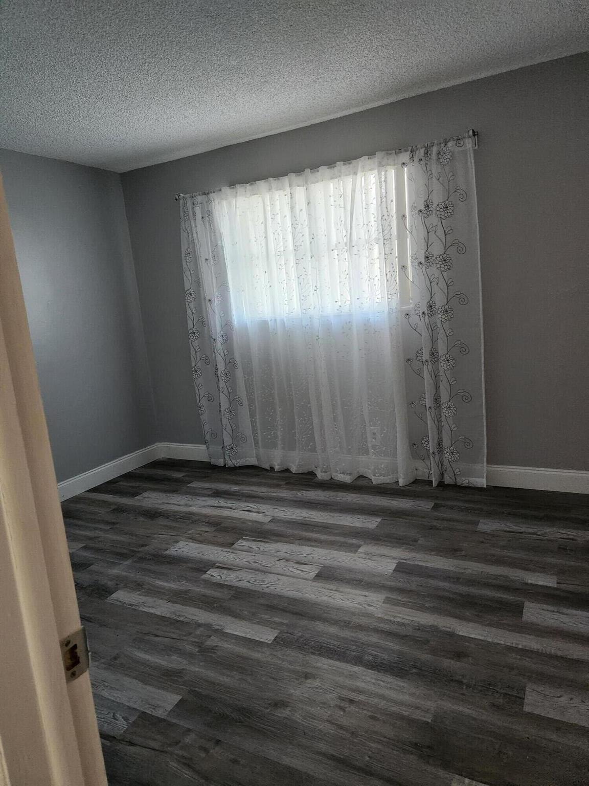 Lake Clarke Gardens Condo - Residential