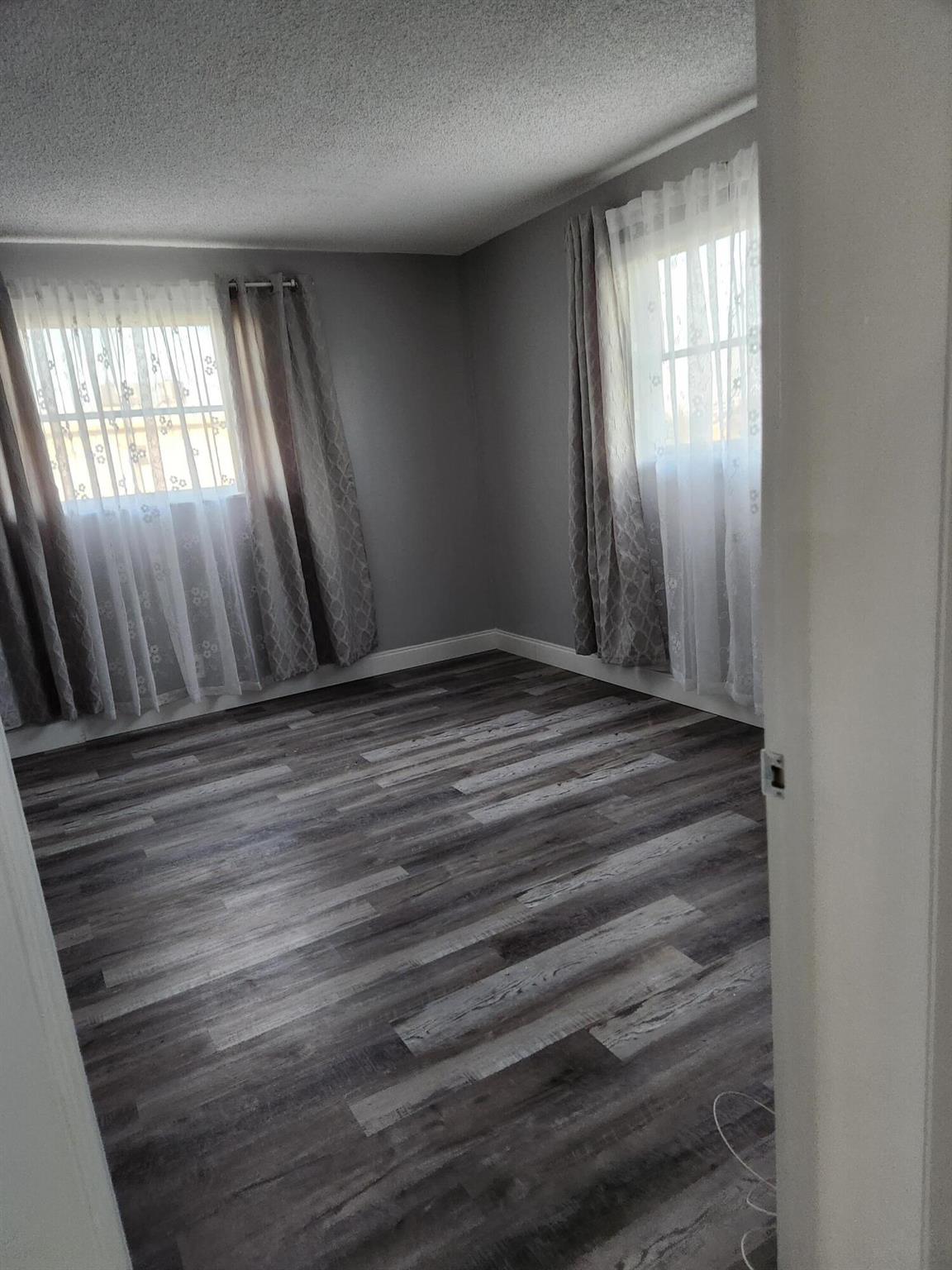 Lake Clarke Gardens Condo - Residential