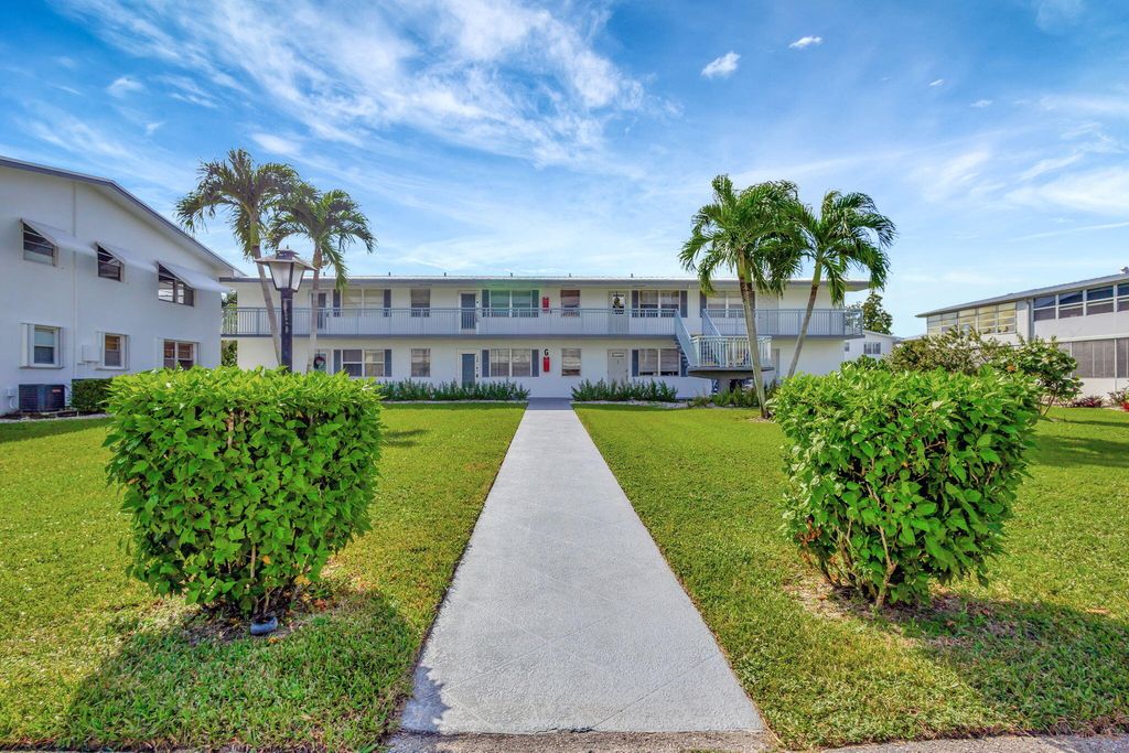 Photo of 162 Sheffield G, West Palm Beach, FL 33417 (MLS # R11164831)