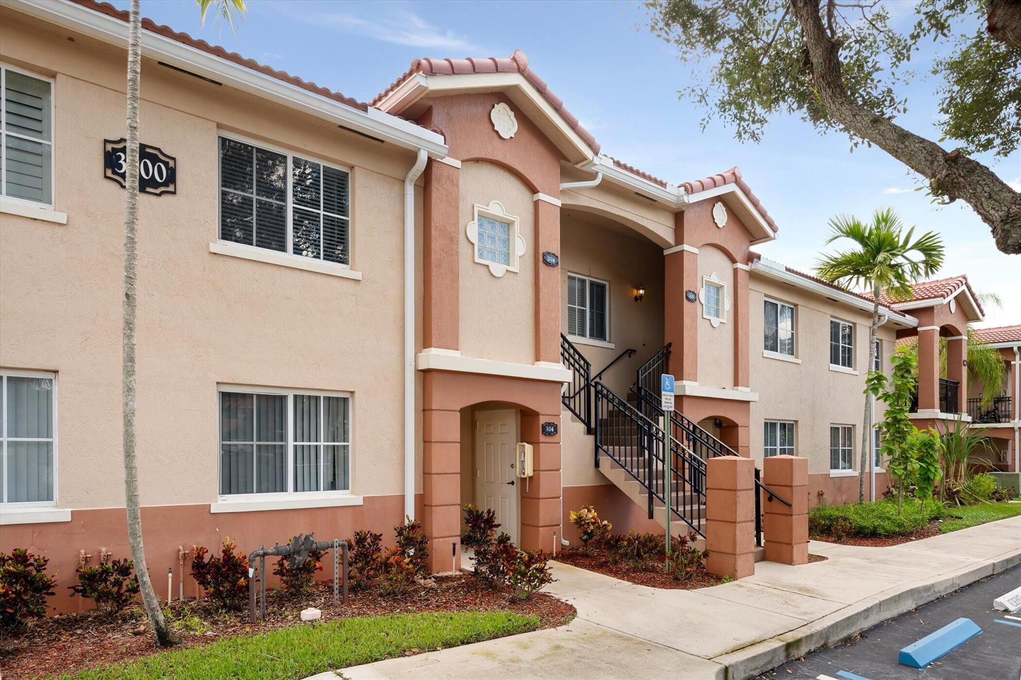 COVE AT BRIAR BAY CONDO - Residential Lease