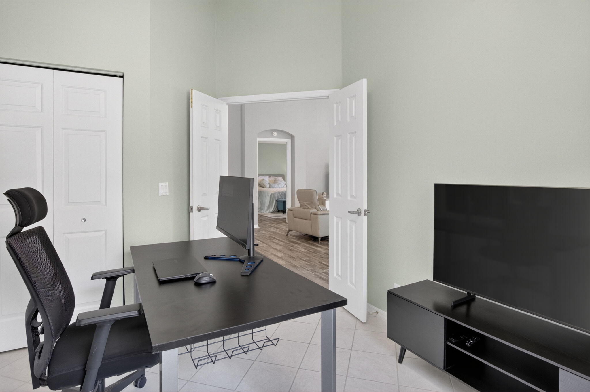 PIPERS GLEN PODS F AND H - Residential