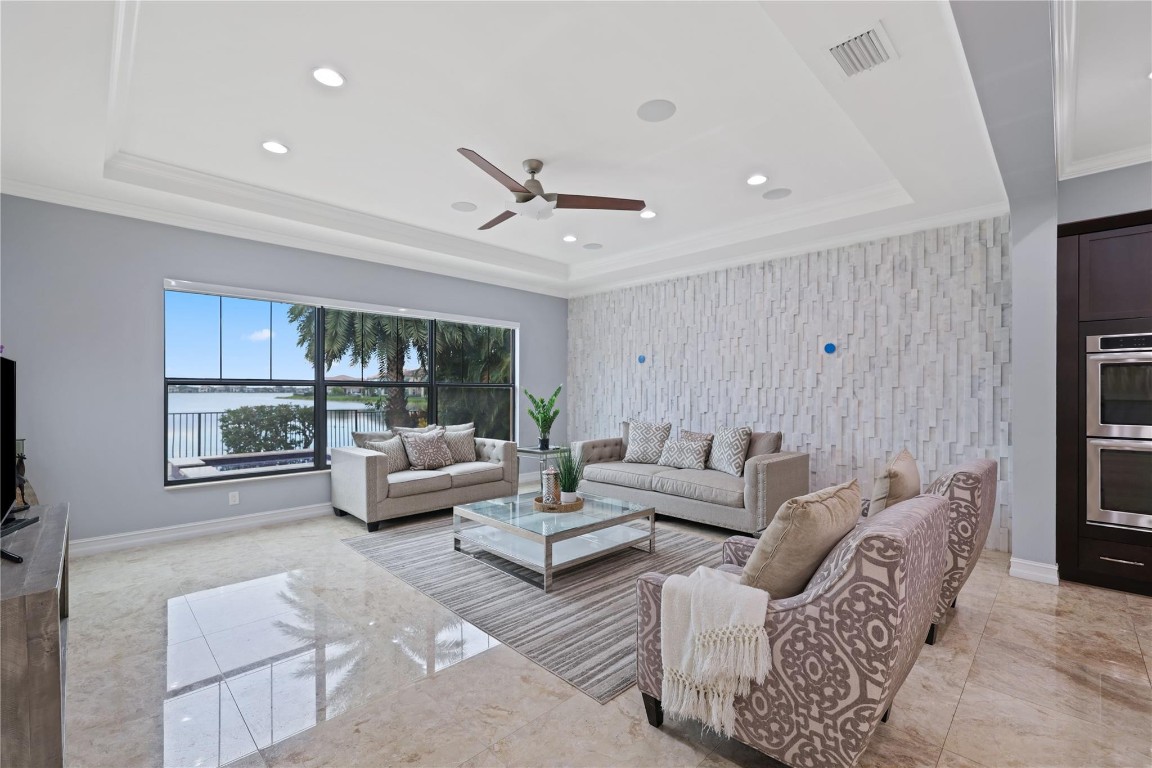 Bruschi Prop 180-105 B - Residential