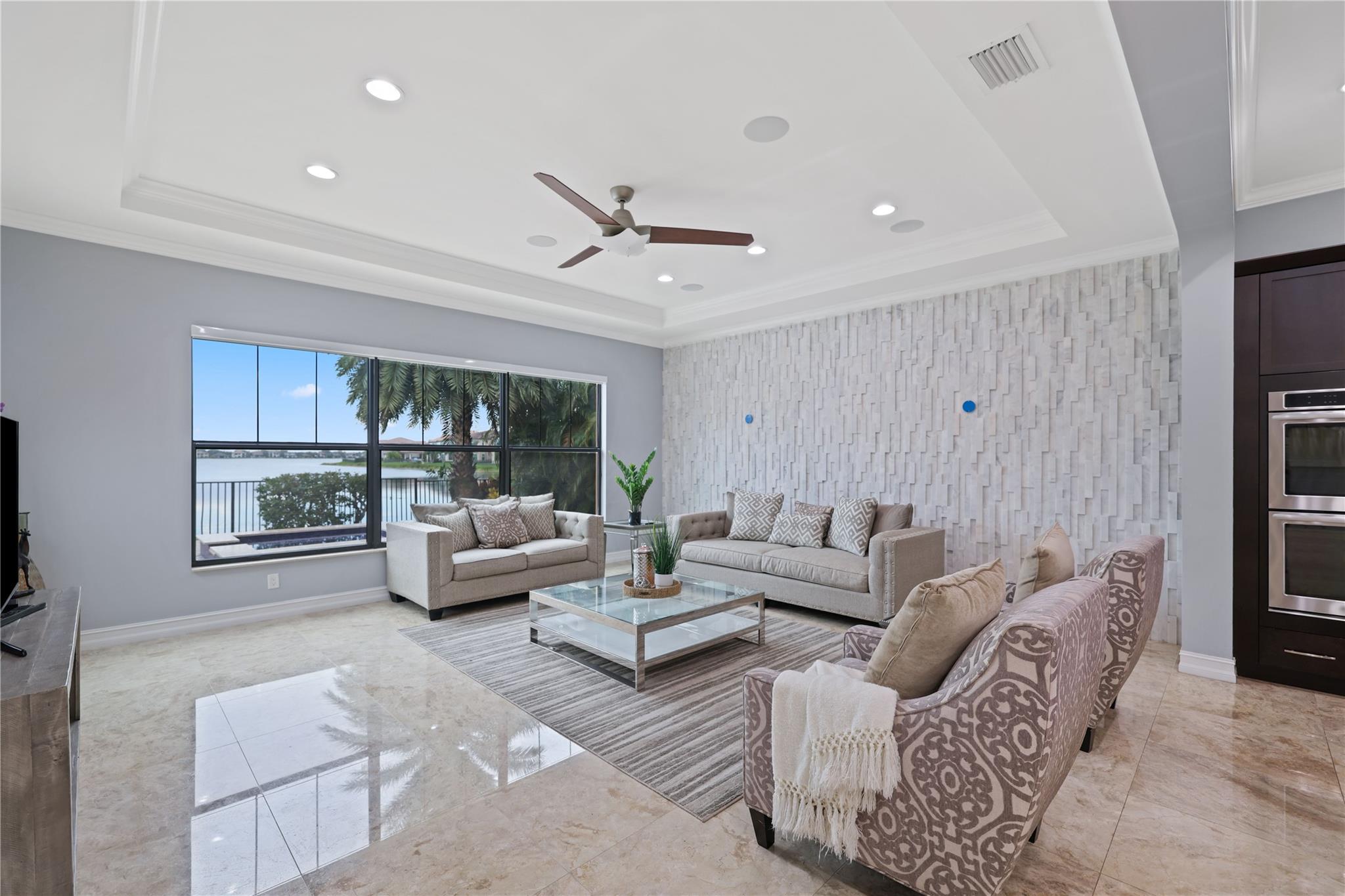 Bruschi Prop 180-105 B - Residential