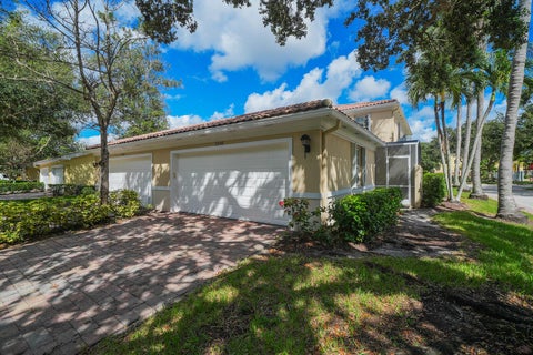 Tiny photo for 3846 Greenway Drive, Jupiter, FL 33458 (MLS # B26090485)