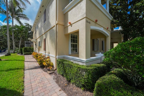 Tiny photo for 3846 Greenway Drive, Jupiter, FL 33458 (MLS # B26090485)