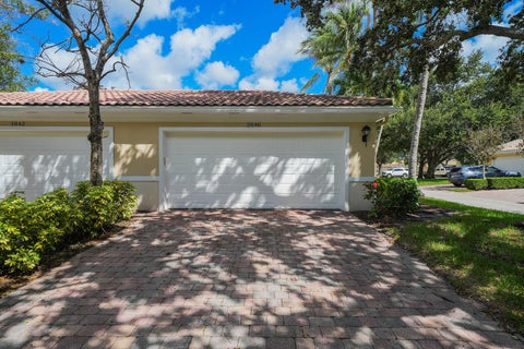 Tiny photo for 3846 Greenway Drive, Jupiter, FL 33458 (MLS # B26090485)