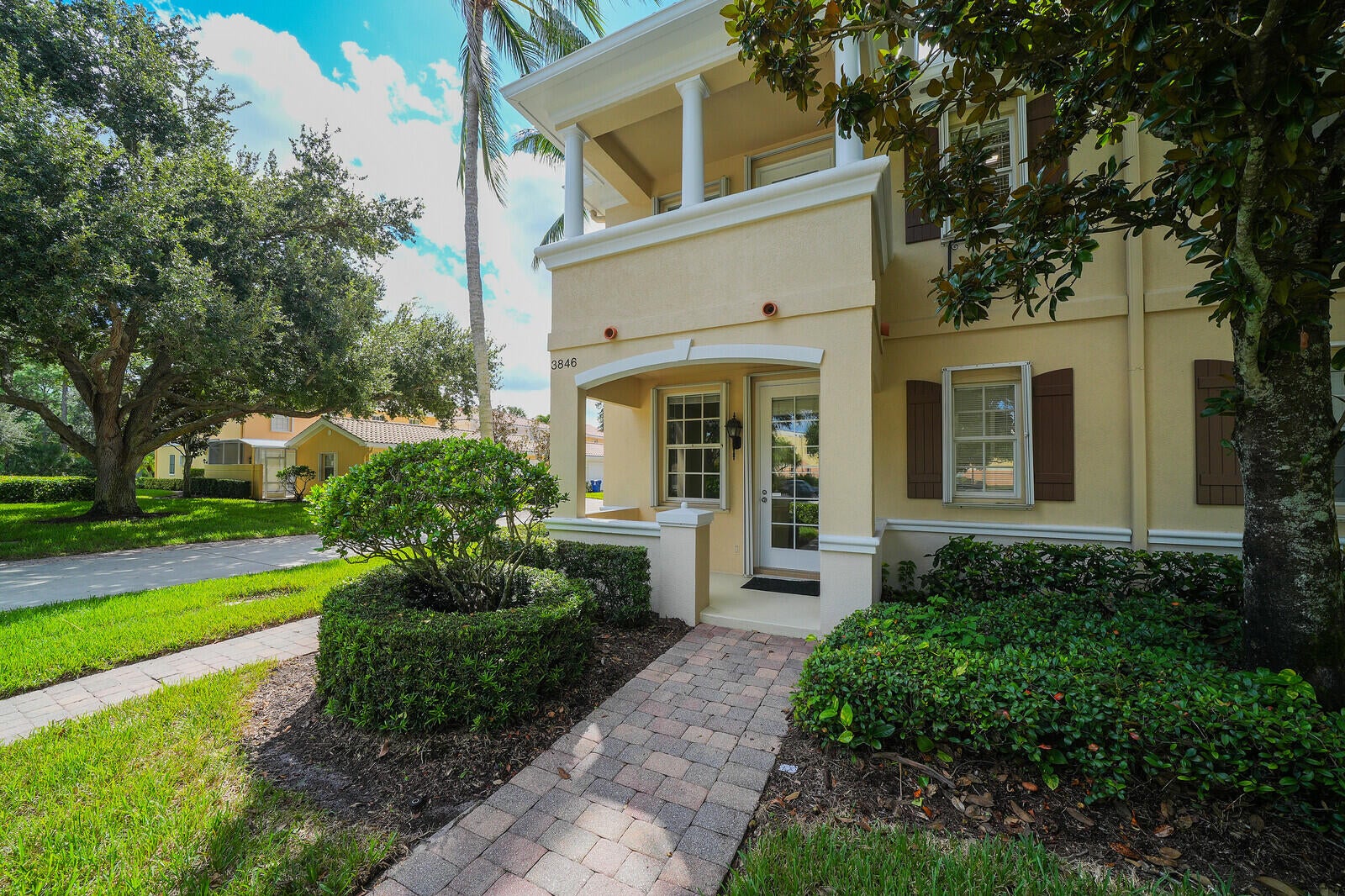 3846 Greenway Drive