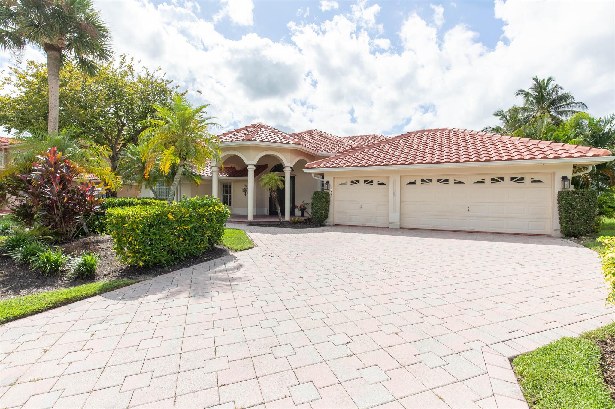 684 Cypress Green Circle