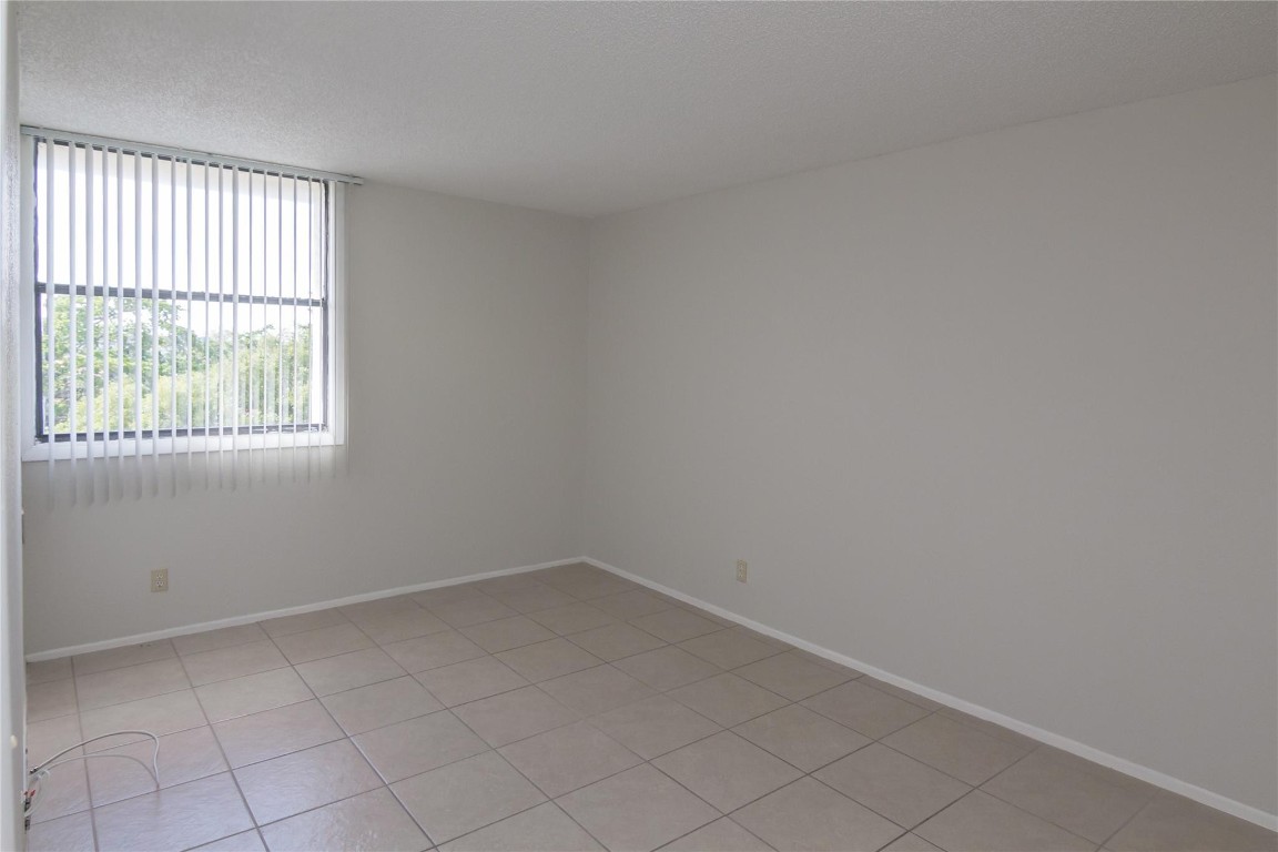 Coral Spgs Tower Club II - Residential Lease