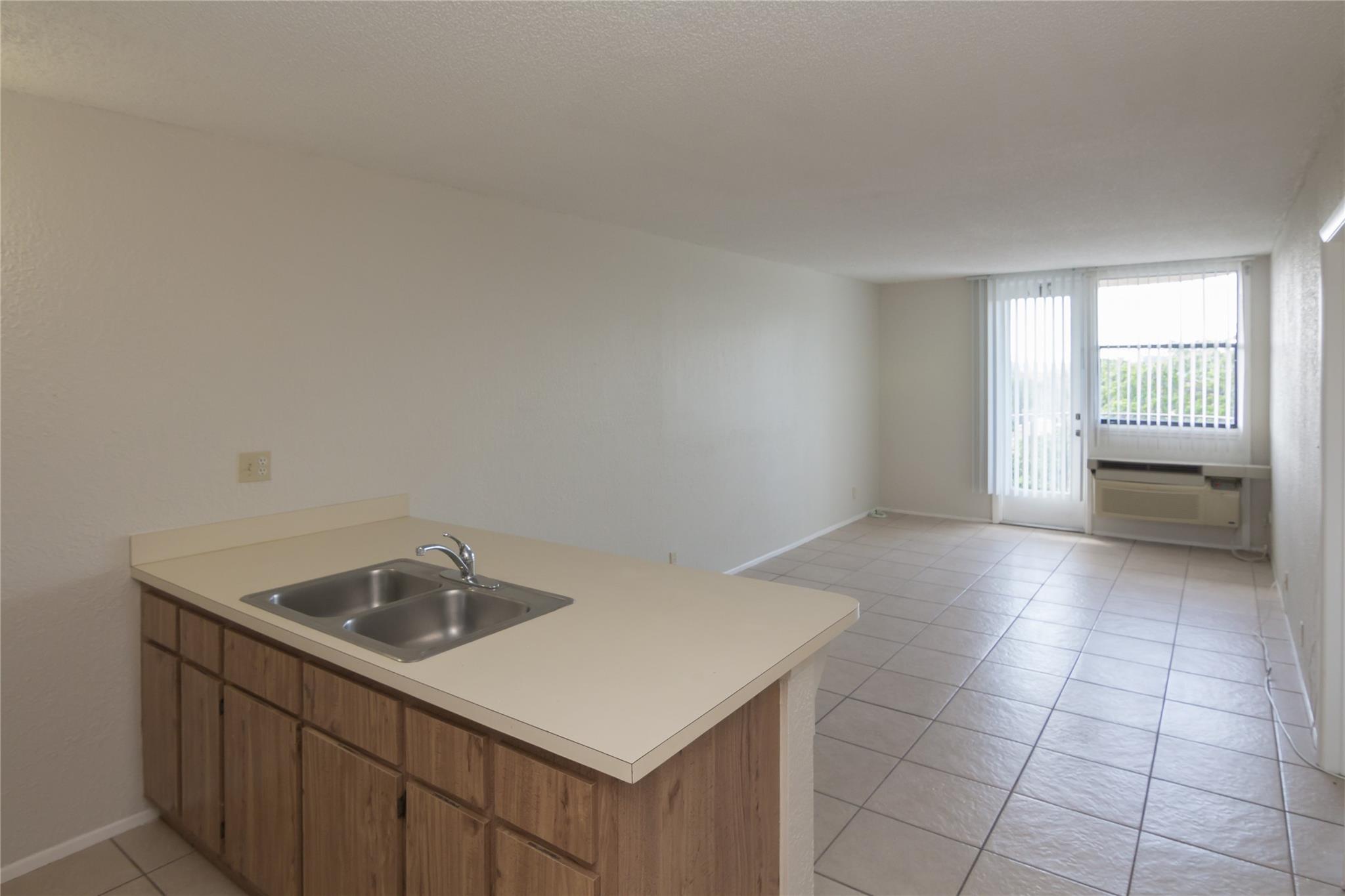 Coral Spgs Tower Club II - Residential Lease