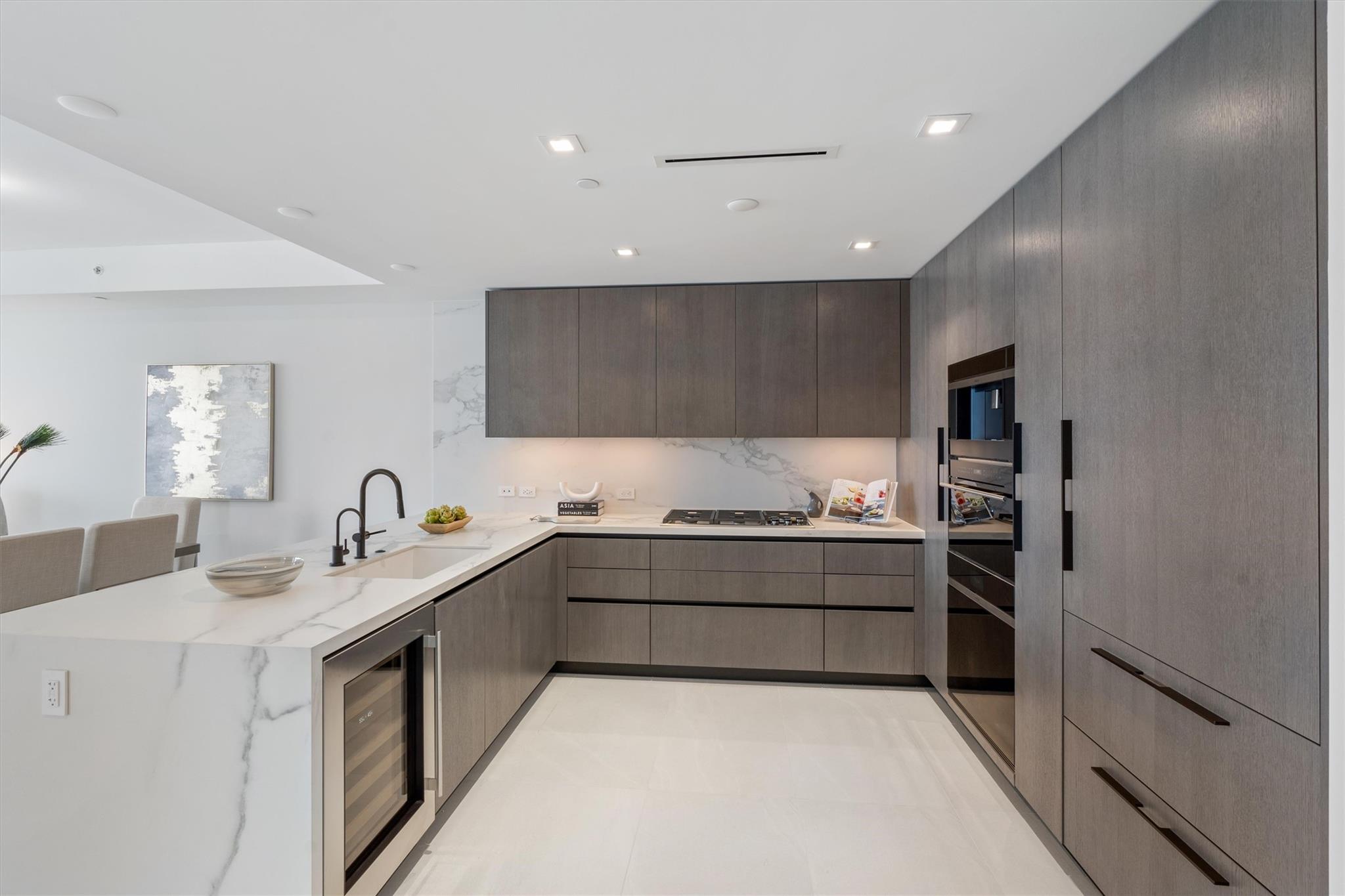 SOLEMAR Beachfront condo - Residential