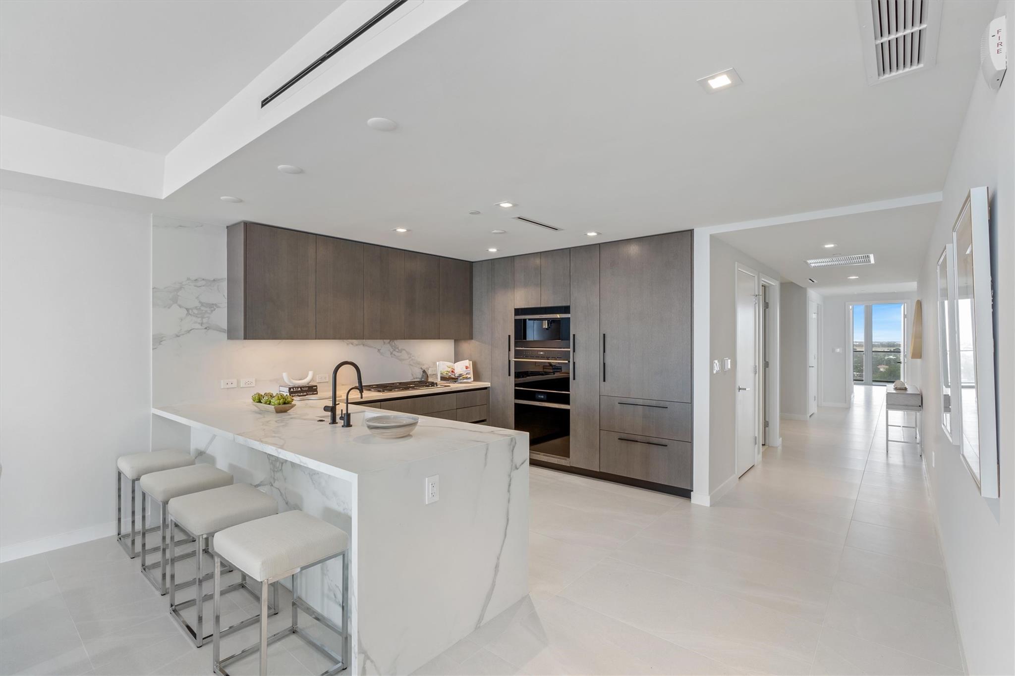 SOLEMAR Beachfront condo - Residential