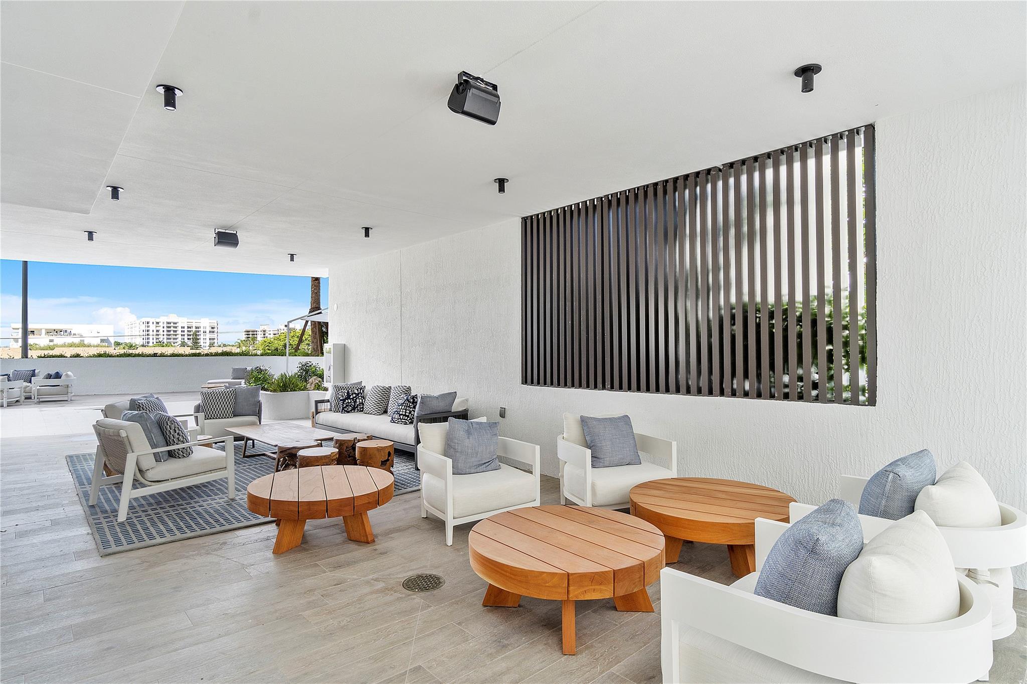 SOLEMAR Beachfront condo - Residential