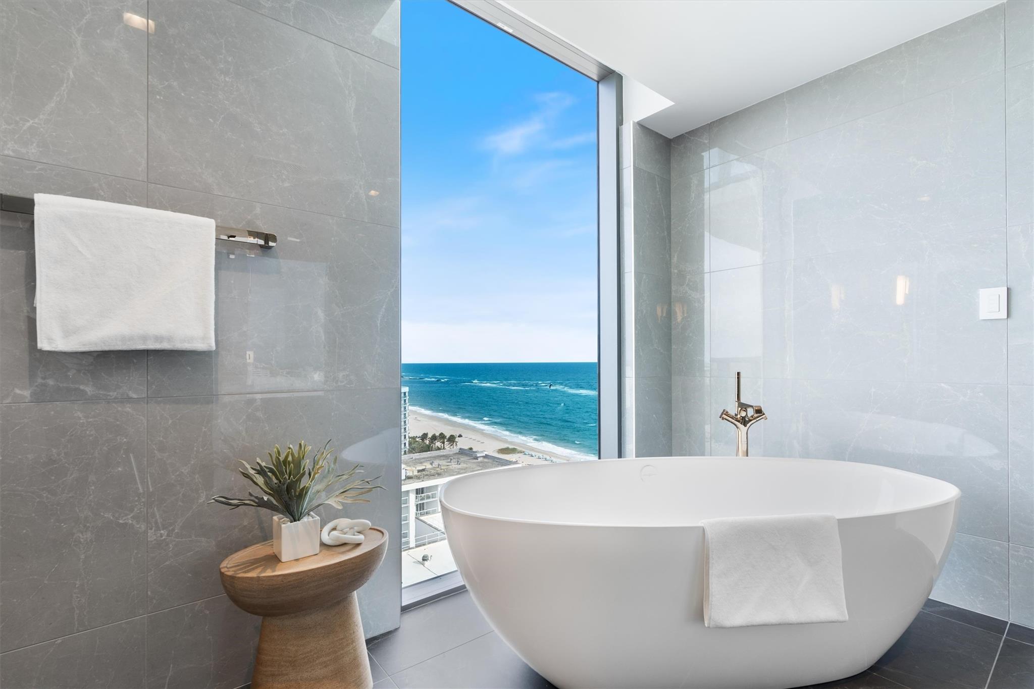 SOLEMAR Beachfront condo - Residential